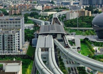 The Highway and the Traffic: My Journey Beyond the Old Cholesterol Rules and the 7-Day Meal Plan That Changed Everything