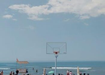 More Than a Gym: How the Lost Art of the “Third Place” is the Real Secret to Lifelong Fitness