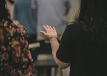 The Living Network: Why Most “Communities” Are Dead and How to Build Ones That Truly Thrive