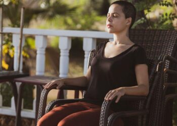 Your Sleep Is a Garden, Not a Machine: A Sleep Specialist’s Guide to Moving Beyond Medication and Cultivating True Rest