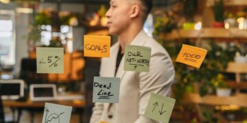 The Forest and the Trees: Why Leadership Coaching Fails and How a New Biology of Organizations Can Fix It